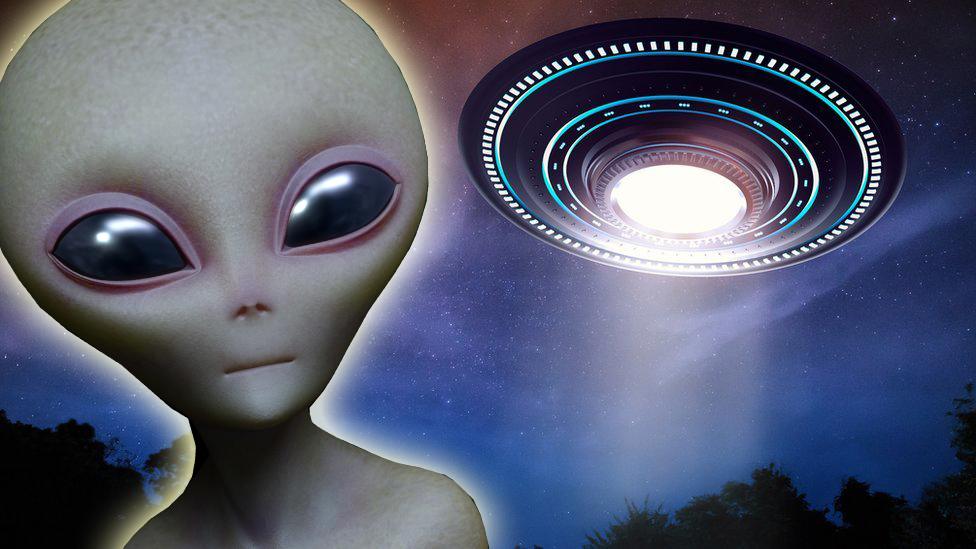 ./_107894744_alien976_1790674043307
